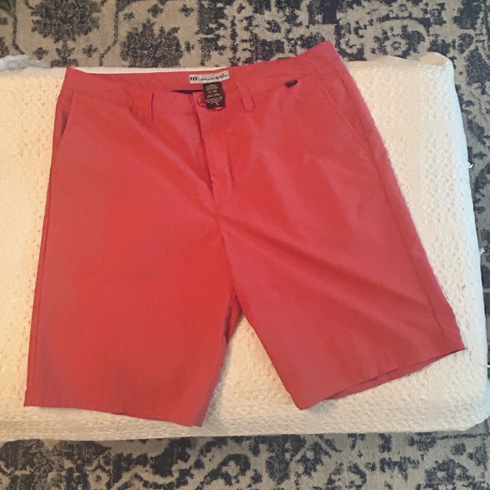 Travis Mathew Coral Flat-Front Men’s Shorts